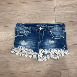 Almost Famous Y2K Distressed Denim Shorts Crochet Lace Trim Low Rise Women 0